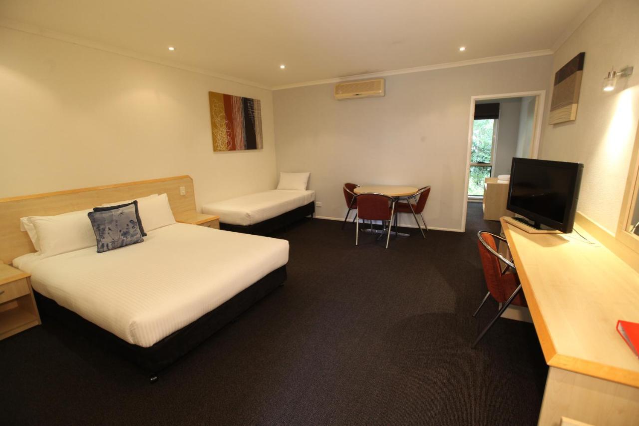 Red Bridge Motor Inn Woombye Exterior photo